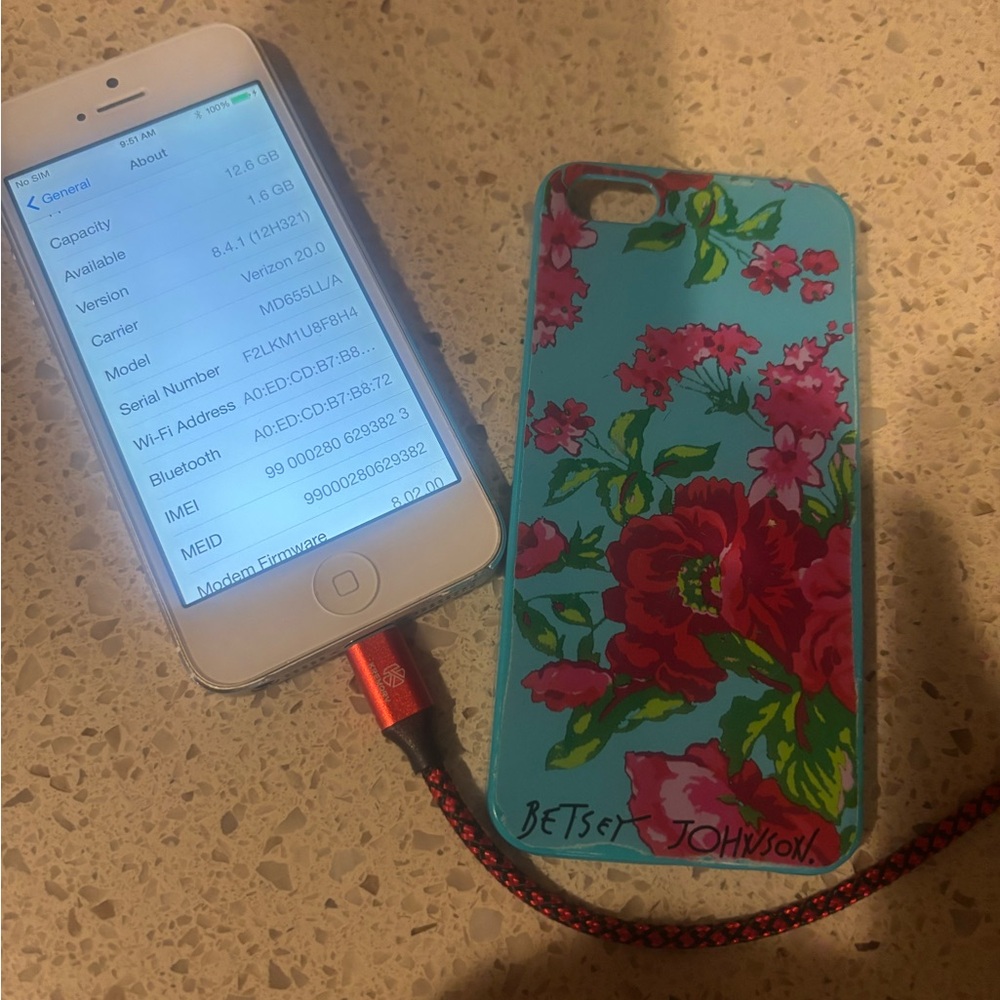 Rare White Apple iPhone 5